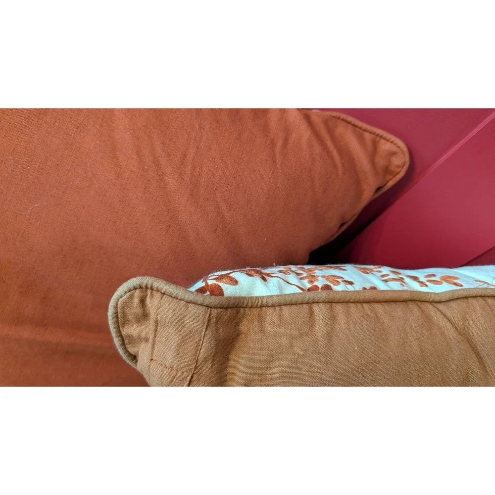 Set Of 2 Pier 1 EmbroideredHummingbird Tree Throw Pillows Gold‎ Brown Red 17